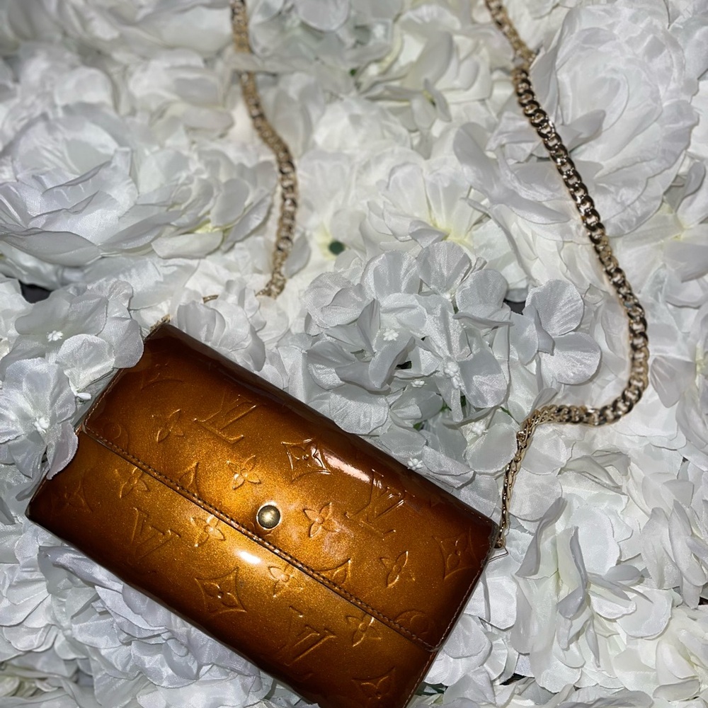 Louis Vuitton Vernis Bronze Sarah Wallet- Authentic With COA